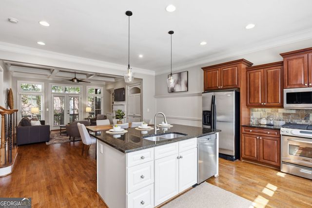 810 Highland Green Way NE, Atlanta, GA 30306