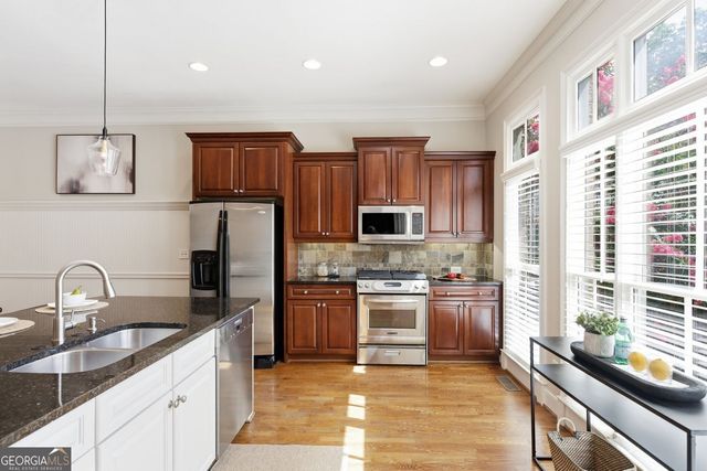 810 Highland Green Way NE, Atlanta, GA 30306