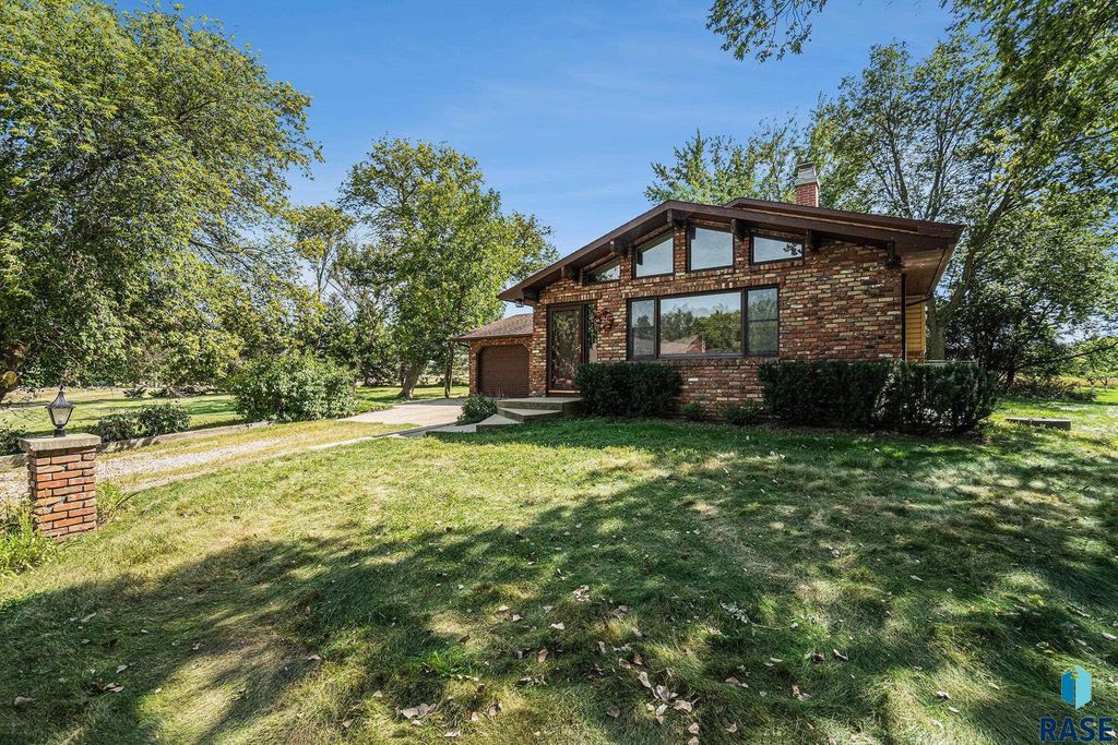 740 S Washington Ave Avenue, Madison, SD 57042