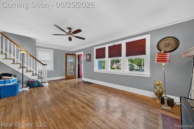 30 Dakota Street, Pontiac, MI 48341