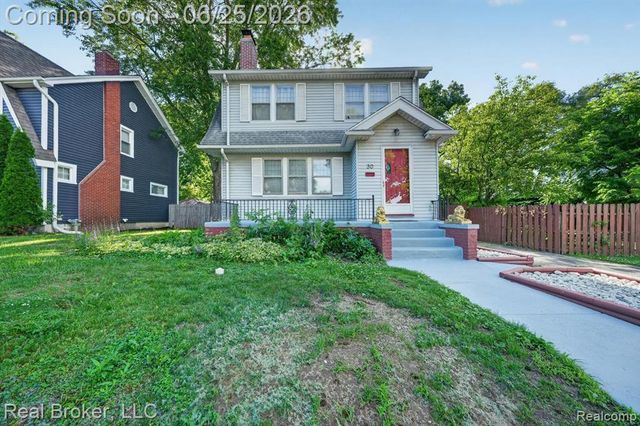 30 Dakota Street, Pontiac, MI 48341