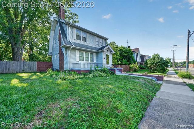 30 Dakota Street, Pontiac, MI 48341