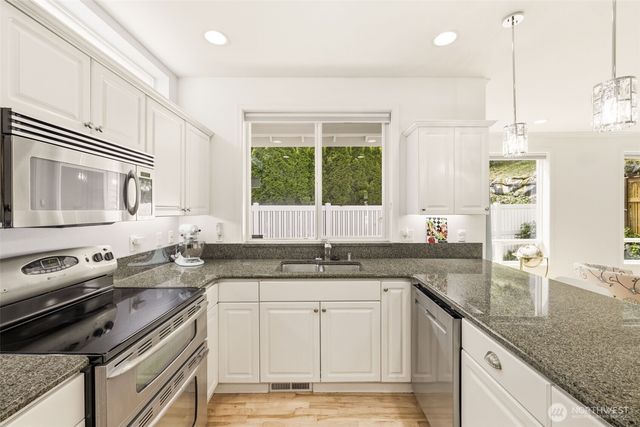 5814 61st Avenue W, University Place, WA 98467