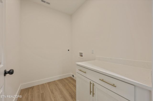 829 Wehali Tr, Kodak, TN 37764