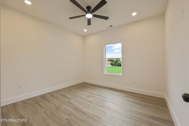 829 Wehali Tr, Kodak, TN 37764