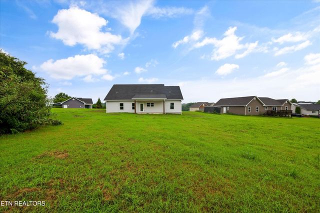 829 Wehali Tr, Kodak, TN 37764
