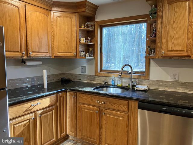 98 LENAPE TRL, Albrightsville, PA 18210