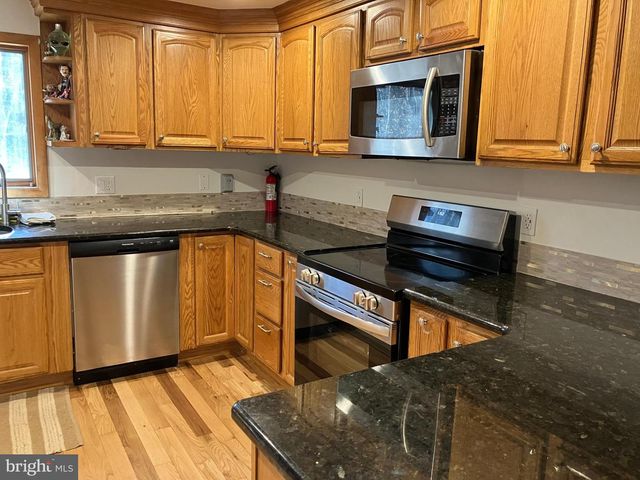 98 LENAPE TRL, Albrightsville, PA 18210