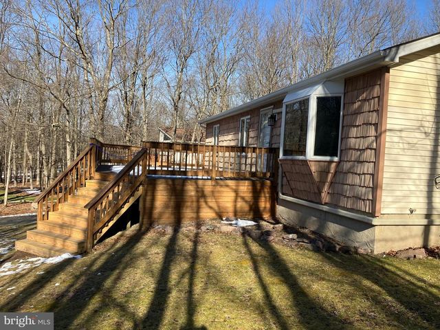 98 LENAPE TRL, Albrightsville, PA 18210