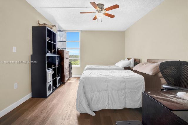 9682 Fontainebleau Blvd 503, Miami, FL 33172