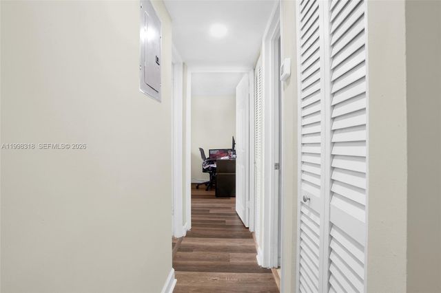 9682 Fontainebleau Blvd 503, Miami, FL 33172