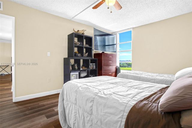 9682 Fontainebleau Blvd 503, Miami, FL 33172