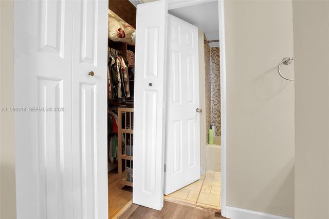 9682 Fontainebleau Blvd 503, Miami, FL 33172