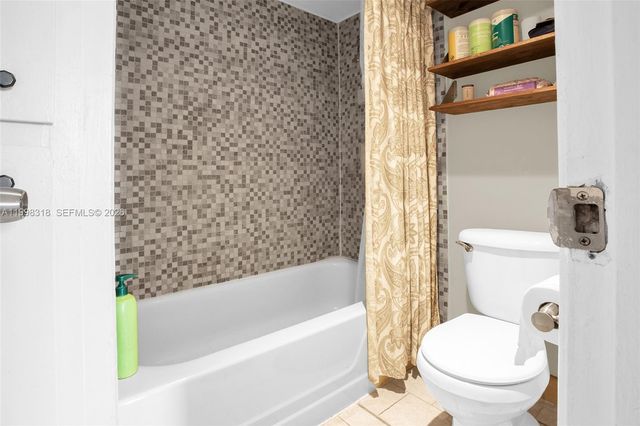 9682 Fontainebleau Blvd 503, Miami, FL 33172