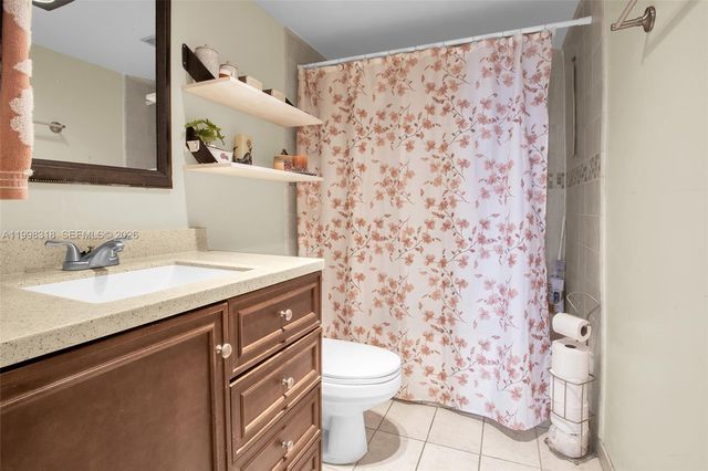 9682 Fontainebleau Blvd 503, Miami, FL 33172