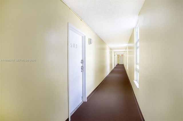 9682 Fontainebleau Blvd 503, Miami, FL 33172