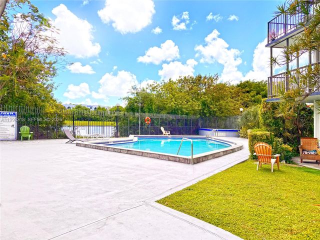 9682 Fontainebleau Blvd 503, Miami, FL 33172