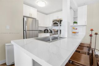 9682 Fontainebleau Blvd 503, Miami, FL 33172