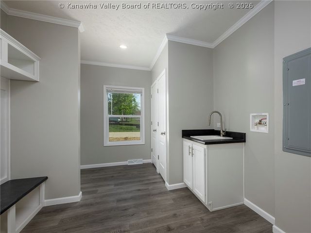 65 Cooper Way, Scott Depot, WV 25560