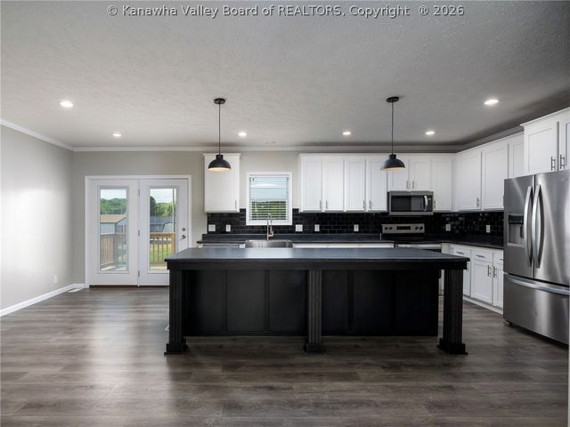 65 Cooper Way, Scott Depot, WV 25560