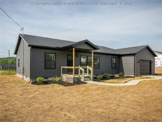 65 Cooper Way, Scott Depot, WV 25560