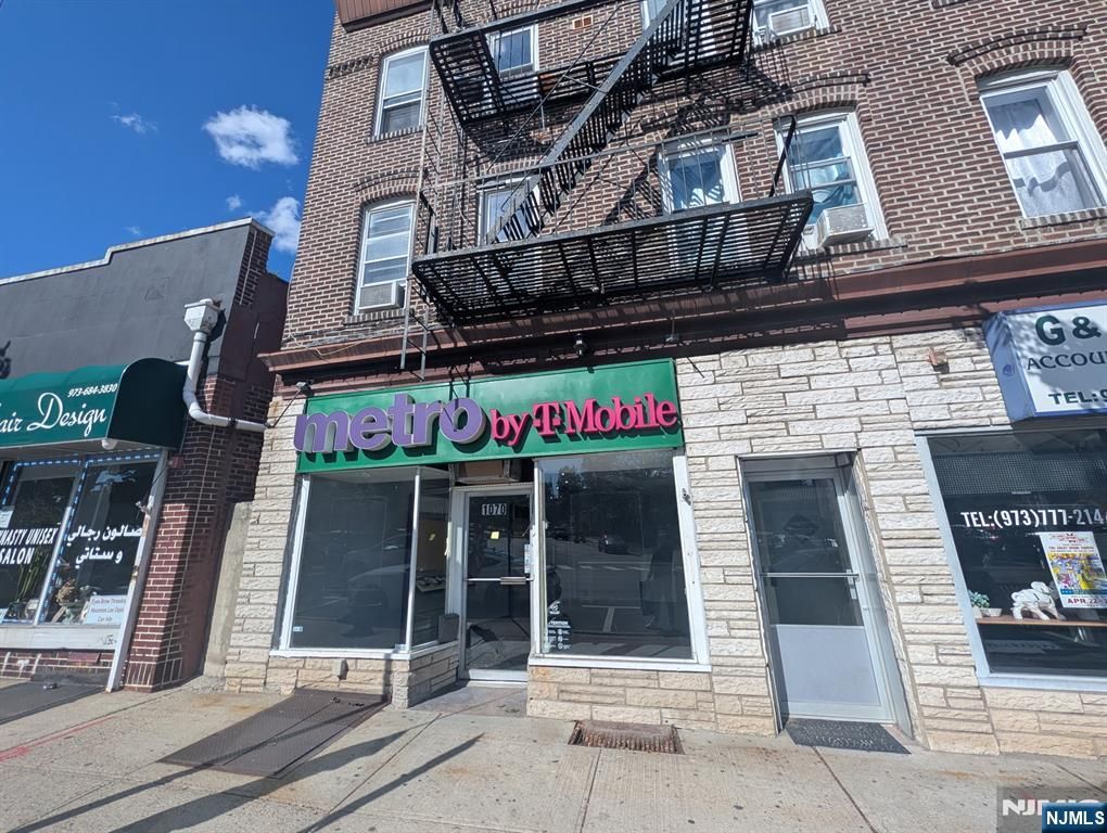 1070 Main, Passaic, NJ 07011