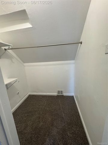 20195 Westhampton Avenue, Southfield, MI 48075
