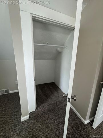 20195 Westhampton Avenue, Southfield, MI 48075