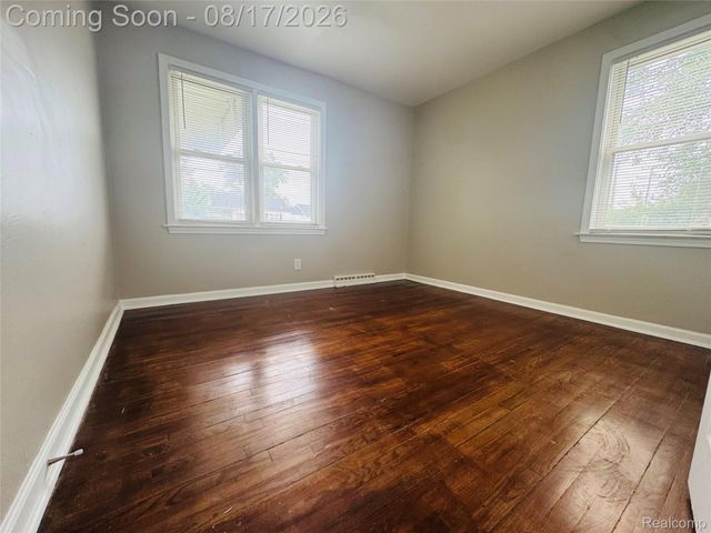20195 Westhampton Avenue, Southfield, MI 48075