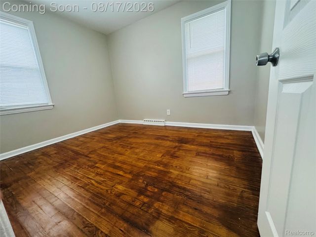 20195 Westhampton Avenue, Southfield, MI 48075