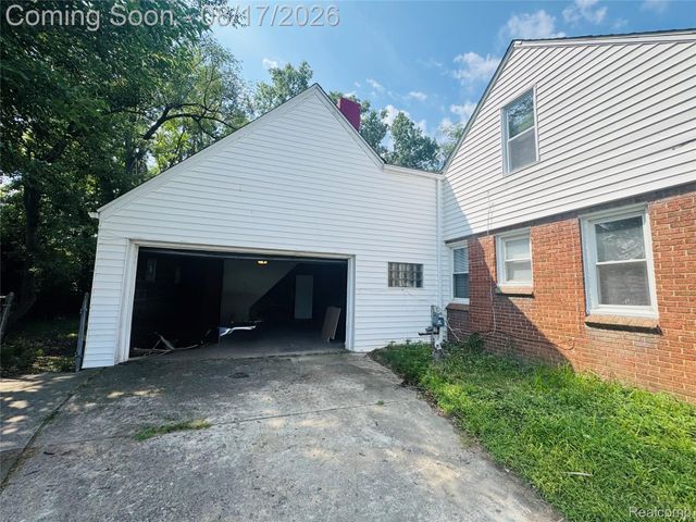 20195 Westhampton Avenue, Southfield, MI 48075