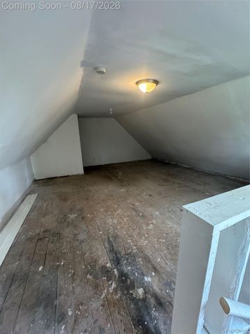 20195 Westhampton Avenue, Southfield, MI 48075