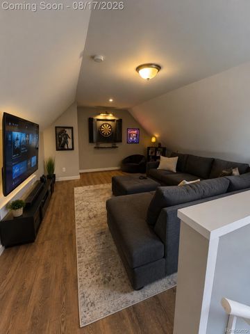 20195 Westhampton Avenue, Southfield, MI 48075