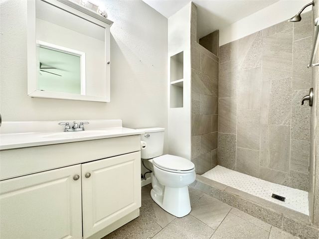 4933 Curzon Avenue, Fort Worth, TX 76107