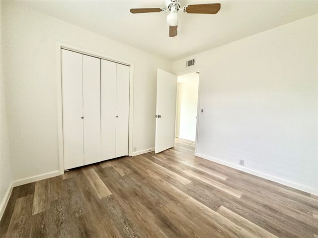 4933 Curzon Avenue, Fort Worth, TX 76107