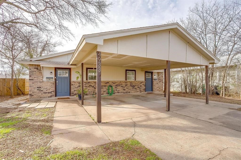 4933 Curzon Avenue, Fort Worth, TX 76107