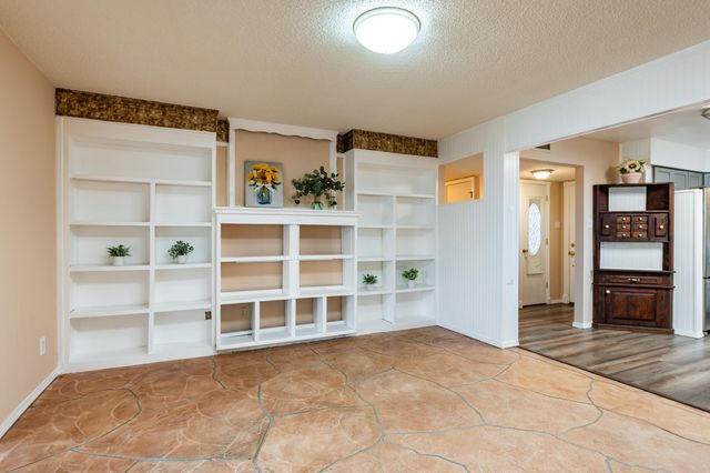 11924 Morrow Avenue NE, Albuquerque, NM 87112