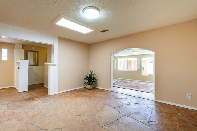 11924 Morrow Avenue NE, Albuquerque, NM 87112