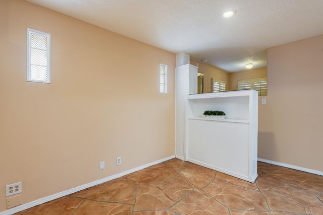 11924 Morrow Avenue NE, Albuquerque, NM 87112