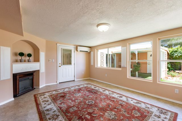 11924 Morrow Avenue NE, Albuquerque, NM 87112