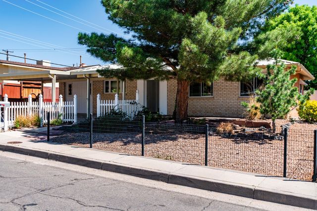 11924 Morrow Avenue NE, Albuquerque, NM 87112