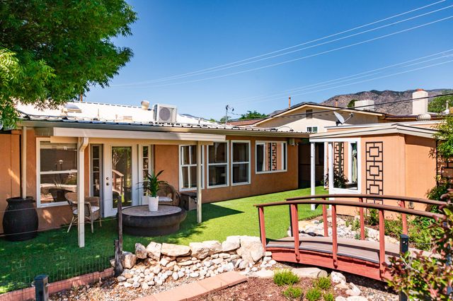 11924 Morrow Avenue NE, Albuquerque, NM 87112