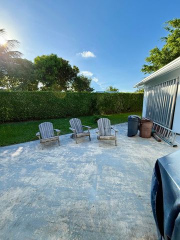 237 Porter Place, West Palm Beach, FL 33409