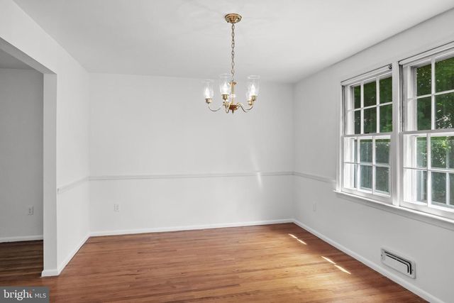 104 NANTUCKET DR, Cherry Hill, NJ 08034