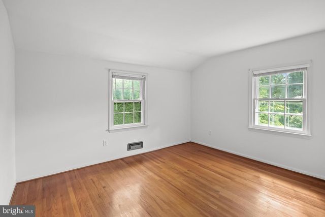 104 NANTUCKET DR, Cherry Hill, NJ 08034