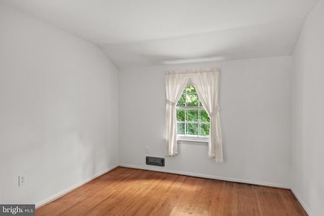 104 NANTUCKET DR, Cherry Hill, NJ 08034