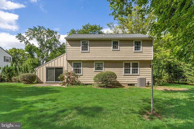 104 NANTUCKET DR, Cherry Hill, NJ 08034