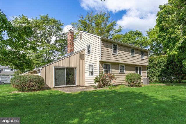 104 NANTUCKET DR, Cherry Hill, NJ 08034