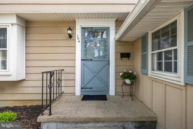 104 NANTUCKET DR, Cherry Hill, NJ 08034