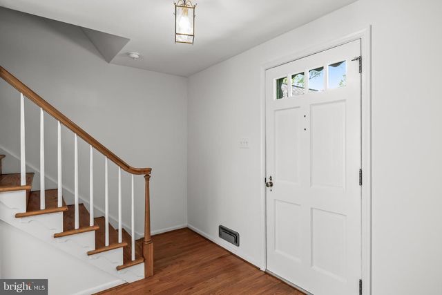 104 NANTUCKET DR, Cherry Hill, NJ 08034